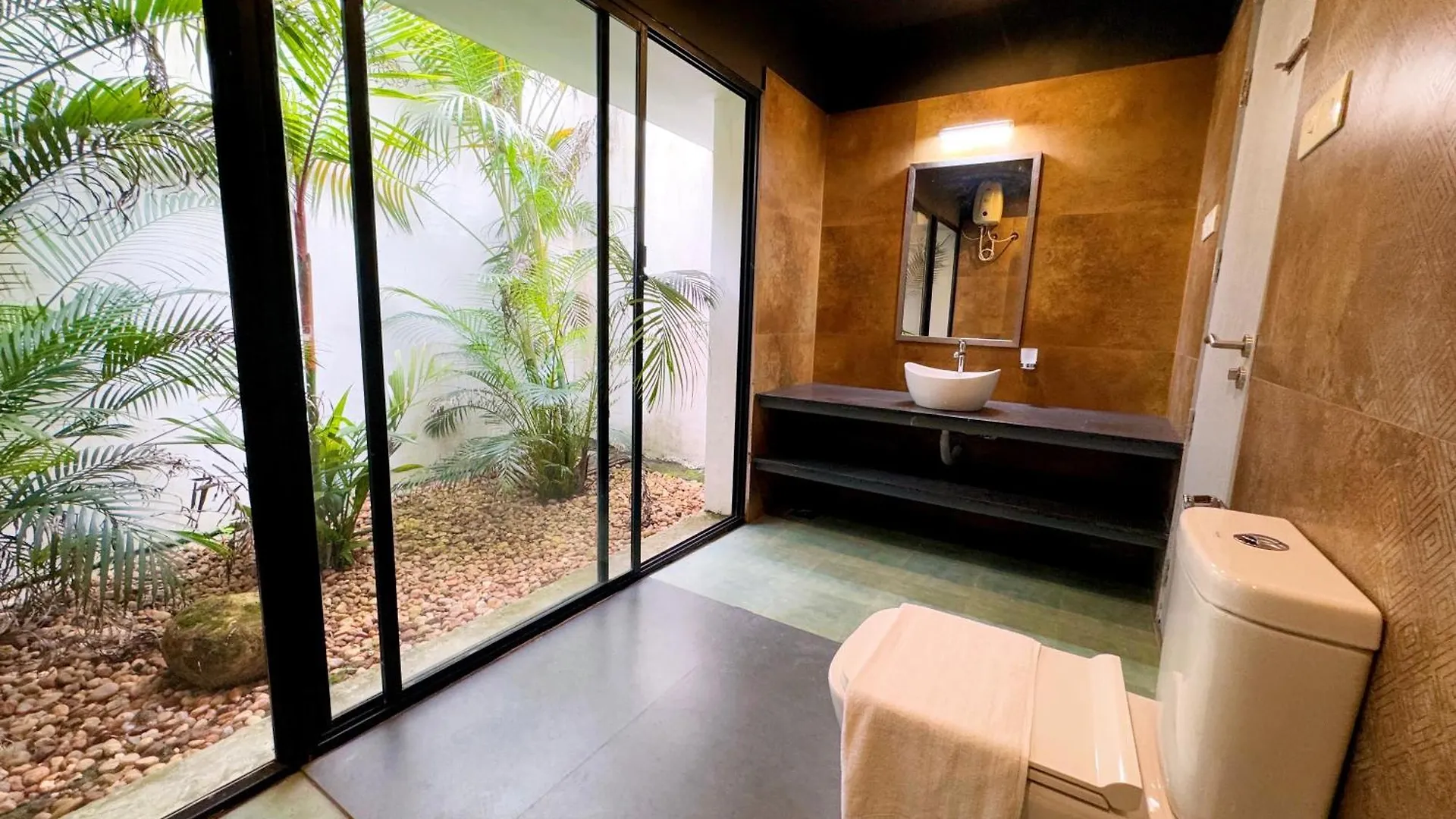 ואגאמון Ela Luxury Stay 5*,  הודו